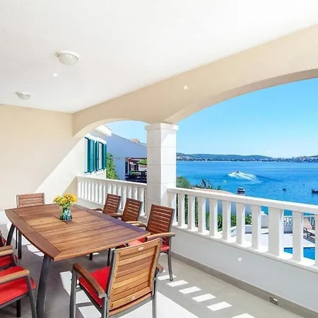 Сasa de vacaciones Luxurioeses Mit Pool Direkt Am *