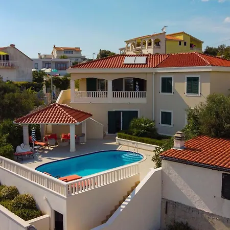 Сasa de vacaciones Luxurioeses Mit Pool Direkt Am *
