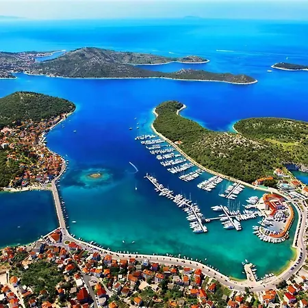 Сasa de vacaciones Luxurioeses Mit Pool Direkt Am