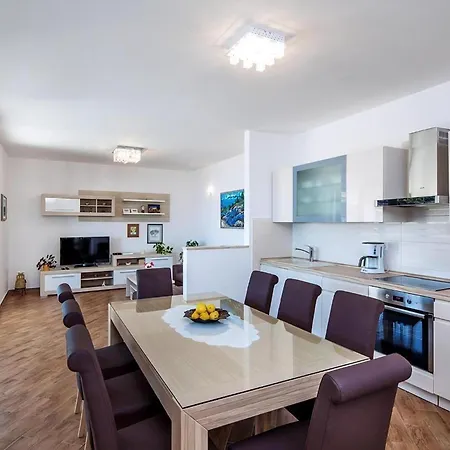 Сasa de vacaciones Luxurioeses Mit Pool Direkt Am Rogoznica (Sibenik-Knin)