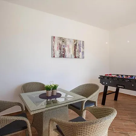 Luxurioeses Mit Pool Direkt Am Rogoznica (Sibenik-Knin)