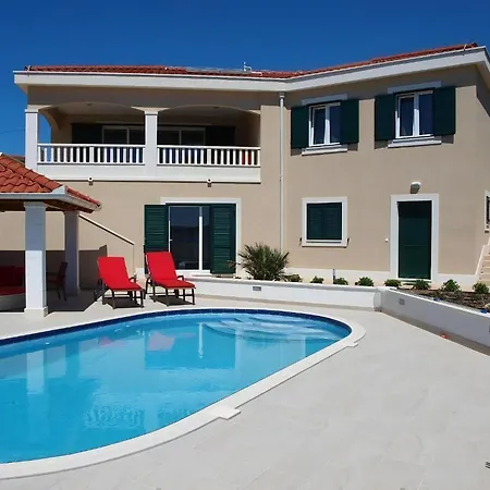 Luxurioeses Mit Pool Direkt Am Rogoznica (Sibenik-Knin)