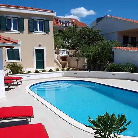 Luxurioeses Mit Pool Direkt Am Сasa de vacaciones